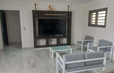 NGUERIGNE : Villa 4 chambres à louer avec piscine en résidence privée