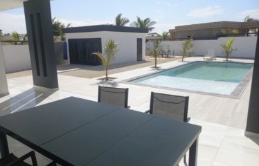 NGUERIGNE : Villa 4 chambres à louer avec piscine en résidence privée