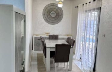 NGAPAROU : Villa R+2  avec piscine – 4 chambres en Bail à vendre