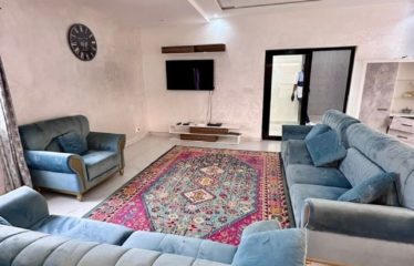 NGAPAROU : Villa R+2  avec piscine – 4 chambres en Bail à vendre