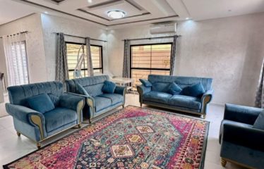 NGAPAROU : Villa R+2  avec piscine – 4 chambres en Bail à vendre