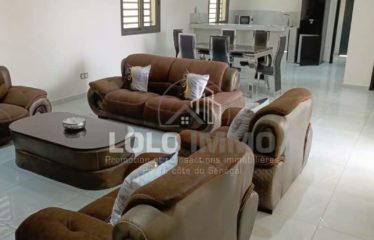 NGUERIGNE : Villa contemporaine neuve 4 chambres avec piscine à louer longue durée