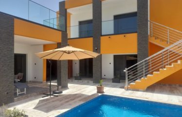 NGUERIGNE : Villa contemporaine neuve de 4 chambres avec piscine à louer