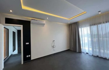 NGUERIGNE : Villa exceptionnelle de haut standing à vendre