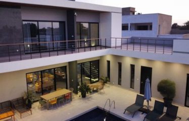 NGUERIGNE : Villa exceptionnelle de haut standing à vendre