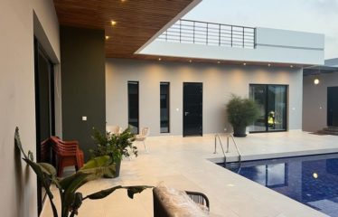 NGUERIGNE : Villa exceptionnelle de haut standing à vendre