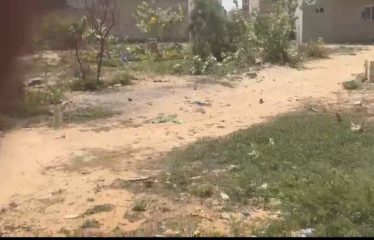 KOUNOUNE : Terrain à vendre Cité Port derrière Marine française