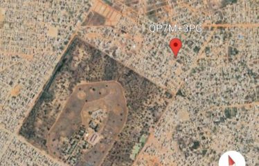 KOUNOUNE : Terrain à vendre Cité Port derrière Marine française