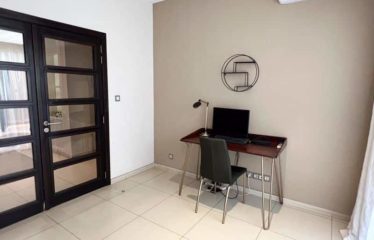 DAKAR MERMOZ : Grand appartement F3 meublé à louer