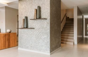DAKAR MERMOZ : Grand appartement F3 meublé à louer