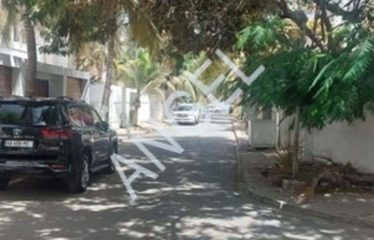 DAKAR MERMOZ : Villa de 450 m² à vendre à la Cité Sipres Mermoz