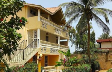 SALY : Appartement duplex en résidence pieds dans l’eau à vendre