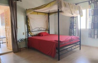 NGAPAROU : Maison avec dépendances 7 chambres à vendre