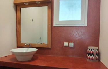 NGAPAROU : Maison avec dépendances 7 chambres à vendre