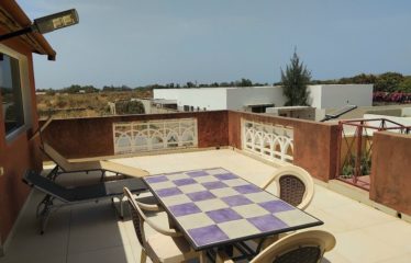 NGAPAROU : Maison avec dépendances 7 chambres à vendre