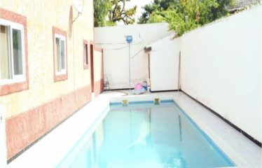 WARANG : Villa (bail) 6 chambres avec piscine bord de plage à vendre