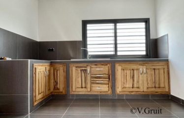 NIANING : Villa neuve 3 chambres avec piscine face à la lagune à vendre