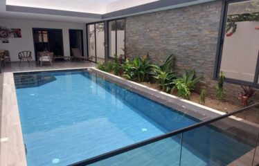 NGUERIGNE : Villa neuve de 3 chambres avec piscine sur 850m2 de terrain à vendre