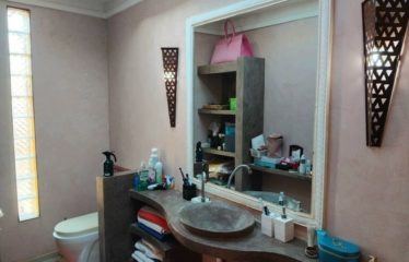 NGAPAROU: Unique riad near the sea with swimming pool