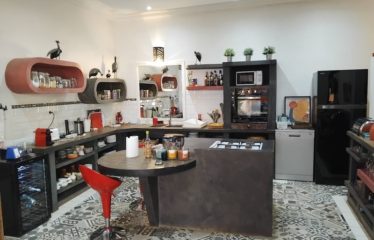 NGAPAROU: Unique riad near the sea with swimming pool