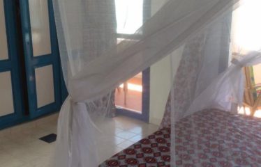 SOMONE : Villa pieds dans l’eau 6 chambres avec piscine à vendre