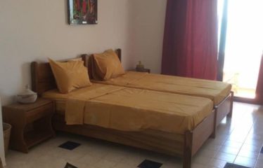 SOMONE : Villa pieds dans l’eau 6 chambres avec piscine à vendre
