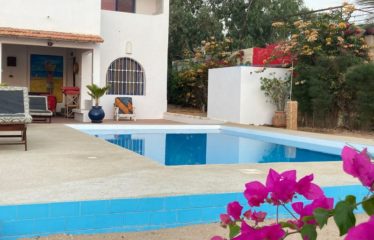 SOMONE : Villa pieds dans l’eau 6 chambres avec piscine à vendre