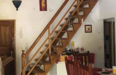 WARANG : Villa authentique 2 chambres sur un terrain de 1184 m2 à vendre