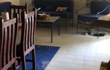 WARANG : Villa authentique 2 chambres sur un terrain de 1184 m2 à vendre