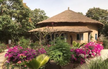 WARANG : Villa authentique 2 chambres sur un terrain de 1184 m2 à vendre