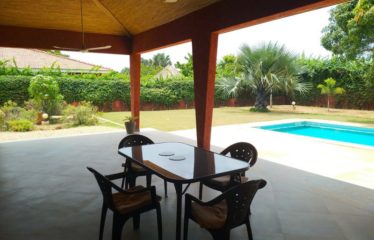 SALY : Villa meublée avec piscine en résidence à vendre