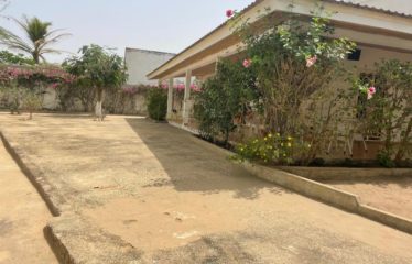 WARANG : Villa 3 chambres proche de la mer à vendre