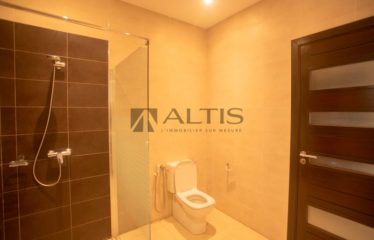 DAKAR MERMOZ : Appartement f4 a louer