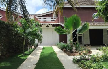 SALY : Jolie villa en TF dans une résidence pieds dans l’eau à vendre