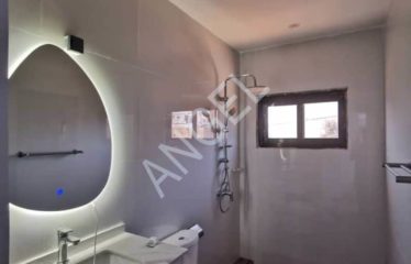 DAKAR YOFF : Villa R+1 à louer à Biagui