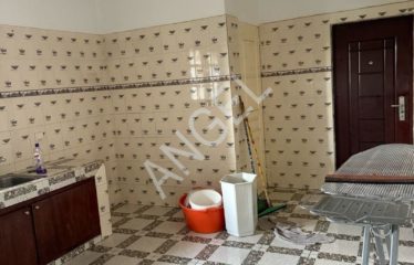 DAKAR POINT-E : Bel appartement non meublé à louer à Karak-école police