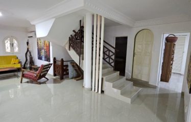 DAKAR ALMADIES : Villa à vendre – Ngor almadies 16 -17