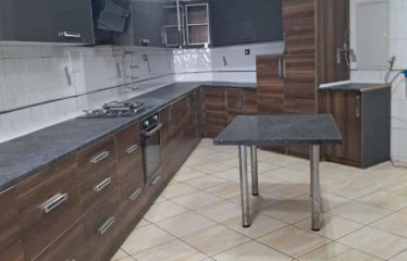 DAKAR PLATEAU : Appartement F5 à louer au Haut-Plateau