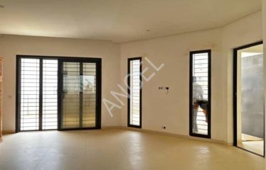 DAKAR MAMELLES : Grande et belle villa à louer aux Mamelles cité Mbackiyou Faye
