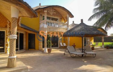 NGUERIGNE : Villa Afro-Contemporaine à vendre – Charme, Espace et Sérénité