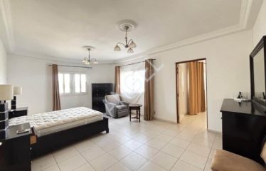 DAKAR MERMOZ : Villa sise à Fenêtre Mermoz de 170m2 à louer