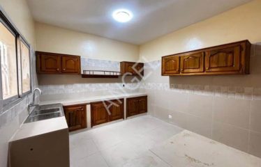 DAKAR HANN : Grande villa de 300m² aux Maristes à louer