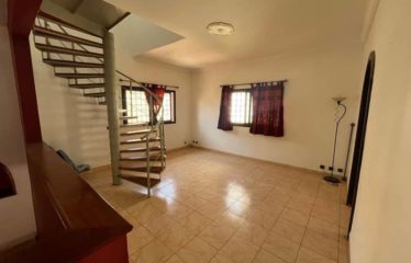 DAKAR MAMELLES : Très belle villa avec jardin à louer