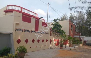 DAKAR HANN : Grande villa de 300m² aux Maristes à louer