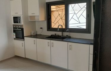 NGAPAROU : Villa contemporaine neuve 4 chambres avec piscine à vendre