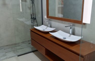 NGAPAROU : Villa contemporaine neuve 4 chambres avec piscine à vendre