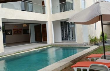 NGAPAROU : Villa contemporaine neuve 4 chambres avec piscine à vendre