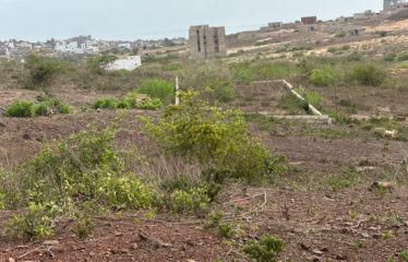 YENNE : Terrain à vendre avec vue sur mer