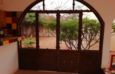 WARANG : Propriété composée de 2 petites villas à vendre