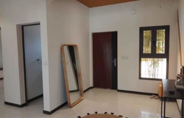 NGUERIGNE : Belle villa moderne non meublée avec piscine à louer